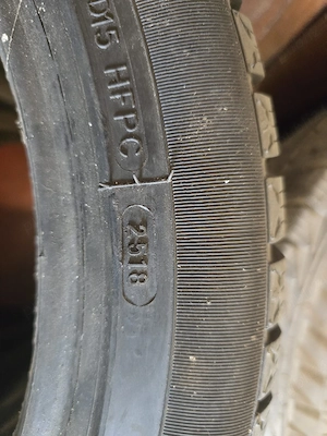 Radiator răcire apa Mercedes 416 si anvelope de iarna 205/50 R17 - imagine 3