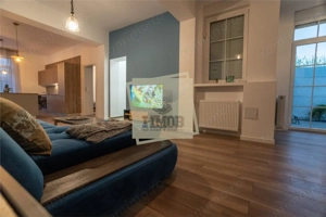 Apartament de lux 3 camere si terasa de 25 mp zona Sub Arini