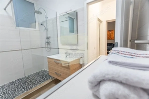 Apartament de lux 3 camere si terasa de 25 mp zona Sub Arini - imagine 14