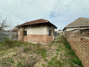 Casa 41 mp utili cu 247mp teren in Brestei