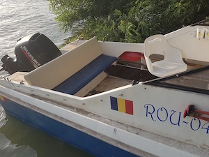 Barca cabinata cu motor SUZUKI 70 si peridoc - imagine 3