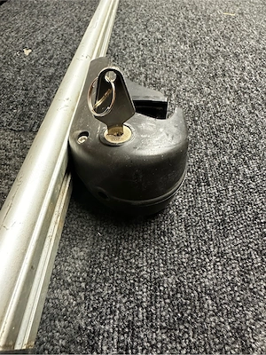 vand bare transversale pentru gama dacia  - imagine 2