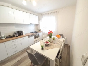 Apartament 3 camere, decomandat, 76 mp, zona Calea Bucuresti - Piata Centrala - imagine 5
