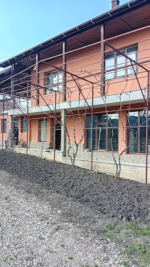 vand casa in Tarpesti cu spatiu comercial la parter - imagine 5