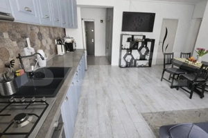 Apartament modern cu 3 camere, 59mp, balcon, parcare, Teilor - imagine 2