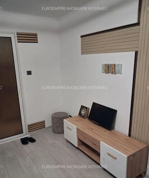 Poarta 6 garsoniera de vanzare