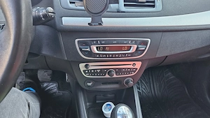 Renault Megane III 1.5 dCI - imagine 9