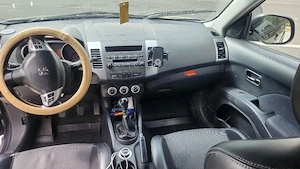 compensez  schimb cu auto mai scump Peugeot 4007 4x4 hi-low 7 locuri  - imagine 5