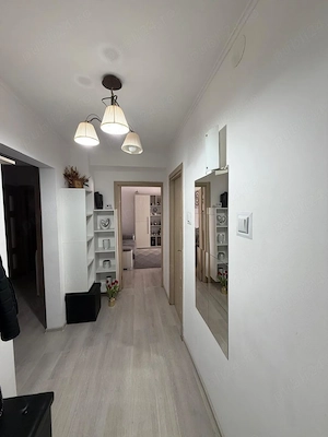Vand Schimb ap 4 cam decomandat 100 mp sect 2 str.Stolnicul Vasile cu casa ap 2-3 cam sect. 2 - imagine 2
