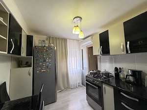 Vand Schimb ap 4 cam decomandat 100 mp sect 2 str.Stolnicul Vasile cu casa ap 2-3 cam sect. 2 - imagine 6