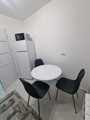 Închirez apartament in regim hotelier  - imagine 5
