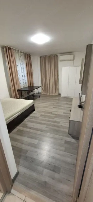 Garsoniera spatioasa Vitan, pet friendly, renovata, AC, mobilata complet - imagine 8