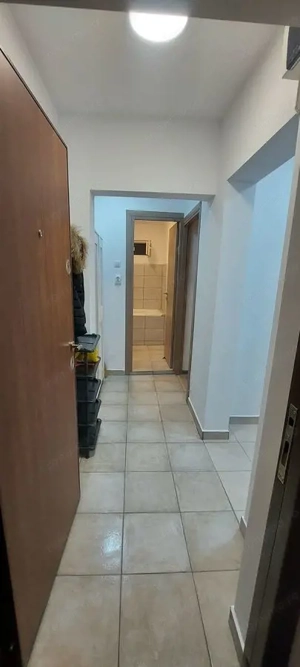 Garsoniera spatioasa Vitan, pet friendly, renovata, AC, mobilata complet - imagine 2