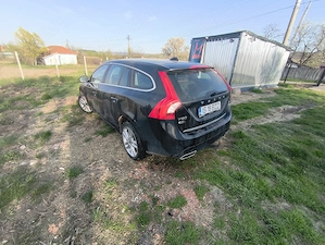 Volvo v60 d6 plug-in hybrid 4x4