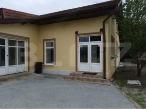 Cladire comerciala, 688 mp, 14 camere, zona Craiova Nord (Isalnita)