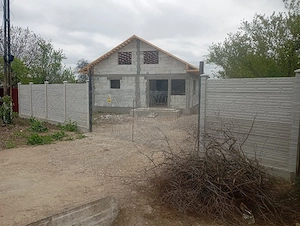 vnd casa la rosu pret 40000 euro