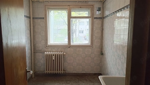 Apartament 3 camere , in zona linistita  - imagine 3