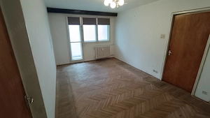 Apartament 3 camere , in zona linistita  - imagine 6