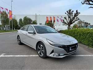 Hyundai Elantra CN7 2  CP CVT Exclusive Navi - imagine 4