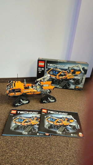 Vând din colecția personală setul LEGO Technic 42038 - Arctic Truck.