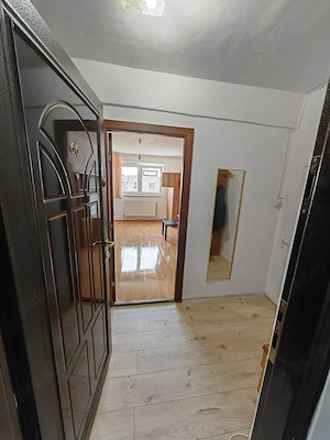 Inchiriez garsoniera Bartolomeu