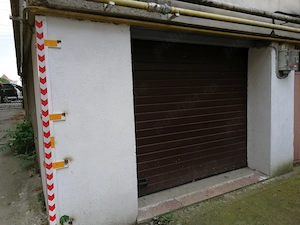 inchiriez garaj ultracentral, acces cu telecomanda usa secventiala, curent electric 24v 220v