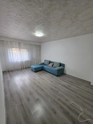 Vand sau Inchiriez Apartament cu 2 Camere Decomandat in Zona Centrala - imagine 2