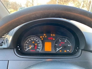 Se vinde Mercedes Vito an fabricație 2014 decembrie  - imagine 4