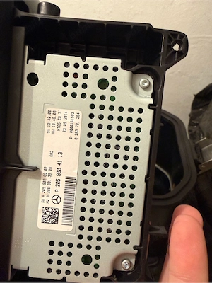 Ecran monitor navigatie mica mercedes, a fost pe un w205, insa merge pe mai multe modele A2059004113 - imagine 3