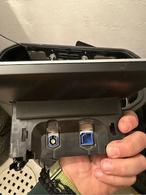 Ecran monitor navigatie mica mercedes, a fost pe un w205, insa merge pe mai multe modele A2059004113 - imagine 2