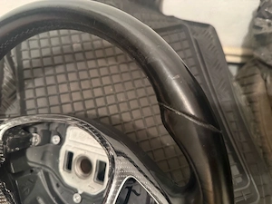 Volan mercedes amg carbon, provine de pe w205 dar se potriveste pe mai multe masini dupa 2015 - imagine 3