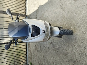 Vând scuter Peugeot Elyseo  - imagine 2