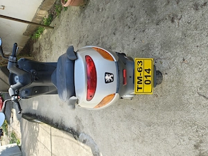 Vând scuter Peugeot Elyseo  - imagine 3