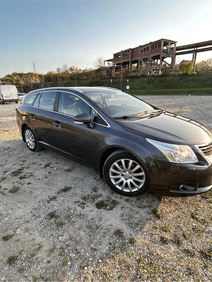 vand toyota avensis diesel euro 5 - imagine 4
