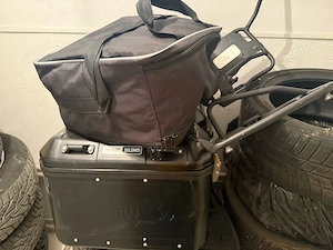 Side Case Givi Trekker Dolomiti 2 buc + suport Honda X ADV 750 Givi - imagine 2