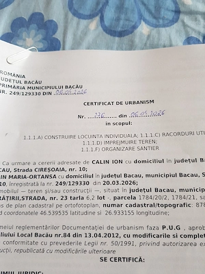 vind teren ÎN izvoare Bacau  aproape de oraș 400mp deschidere 25mp utilitățile aproape mai multe tel - imagine 5