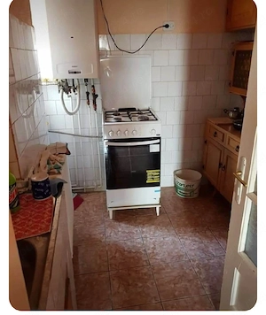 De vanzarev!Apartament in vilă Ploiești  si Teren la 30km Ploiești  . - imagine 2