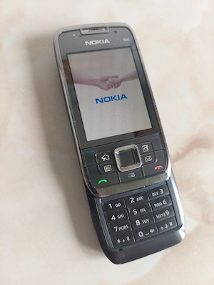 [E66] Vând Nokia E66 Grey Steel, fără probleme și NEcodat [poze reale]