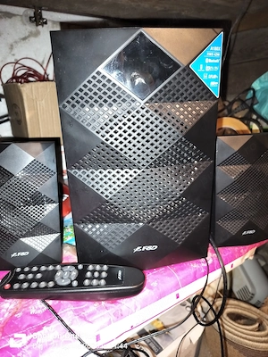 Boxe F&D, puternice cu bass excelent-sunet de calitate, Pret bun!