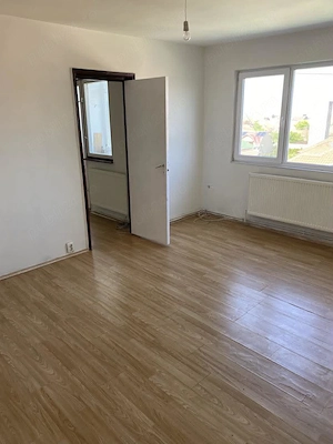 Apartament 2 camere de vanzare , 14 MAI , Aleea Begoniei , et. 4 , 36.900 euro neg.