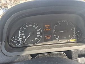 Propietar Mercedes A Class 180 CDI an 2009 euro 4 - imagine 7