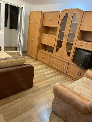 De închiriat apartament cu o cameră.