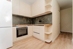 2 camere de vanzare pe Aradului 