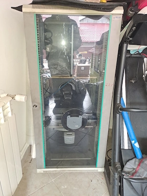 Titlu: Rack server 19  complet echipat (Imprimanta + PC + monitor)