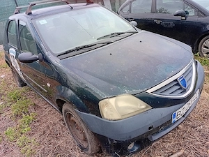 Vând dezmembrez Dacia Logan 