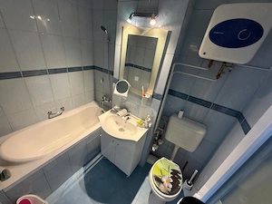 Apartament 2 camere renovat, mobilat complet, 5 min metrou 1 Decembrie 1918 - imagine 6