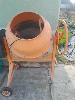 Betoniera de inchiriat