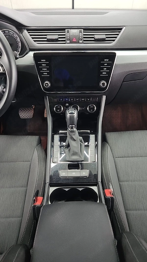 Vand Skoda Superb an 2018 - imagine 8