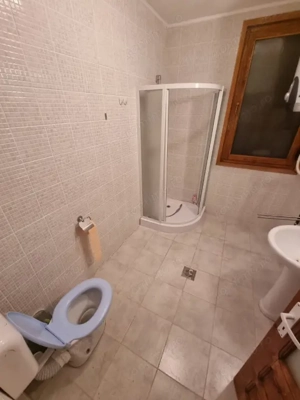 Cabana de vanzare, complet mobilată, ideală pentru relaxare sau investiție - imagine 8