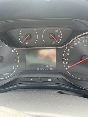 Vand autoturism marca Opel Croslland X - imagine 5